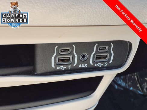 Used 2024 Chrysler Pacifica Touring-L FWD image 23