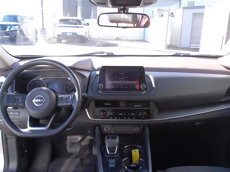 Used 2023 Nissan Rogue SV AWD/4WD image 9