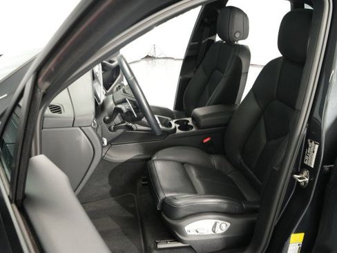 Used 2022 Porsche Macan AWD/4WD image 21
