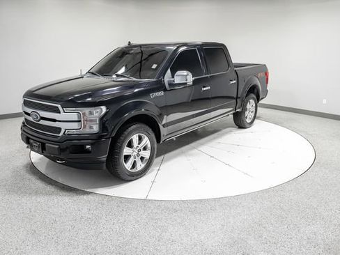 Used 2019 Ford F150 Platinum w/ Equipment Group 701A Luxury AWD/4WD image 40