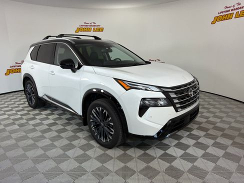 Certified 2026 Nissan Rogue Platinum AWD/4WD image 8
