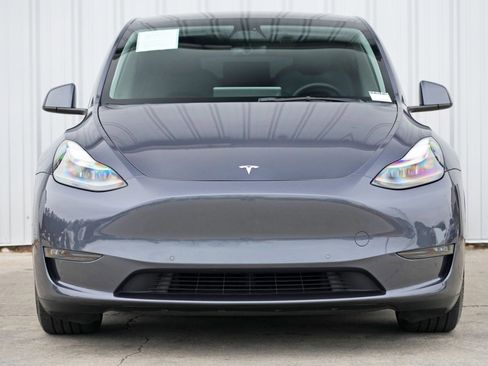 Used 2022 Tesla Model Y Performance image 7