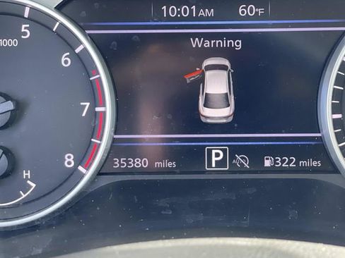 Used 2024 Nissan Sentra SV FWD image 38