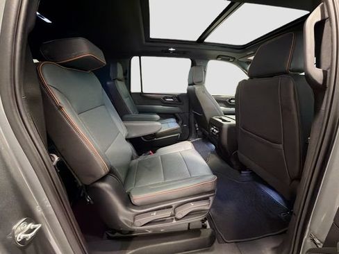 Certified 2025 GMC Yukon XL AT4 w/ AT4 Premium Package AWD/4WD image 25