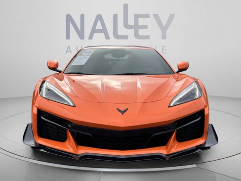 Used 2023 Chevrolet Corvette Z06 w/ Z07 Performance Package RWD image 5