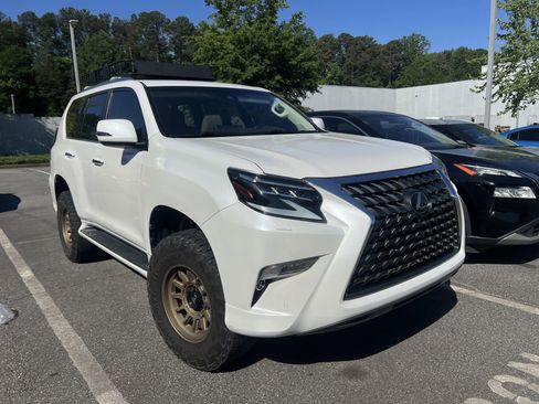 Used 2023 Lexus GX 460 Premium image 2