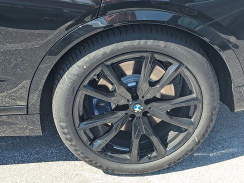 New 2026 BMW X7 M60i image 9