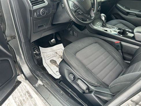 Used 2017 Ford Edge SE image 10