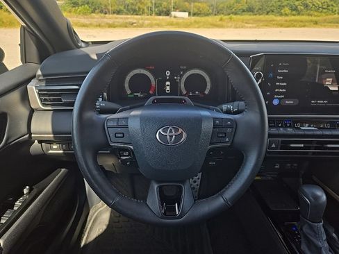 Used 2025 Toyota Camry XSE w/ Premium Plus Package FWD image 5
