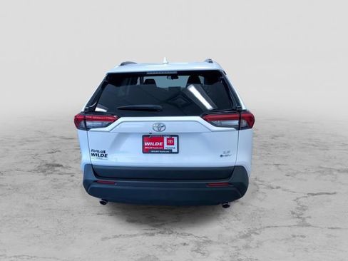 Used 2025 Toyota RAV4 LE AWD/4WD image 9