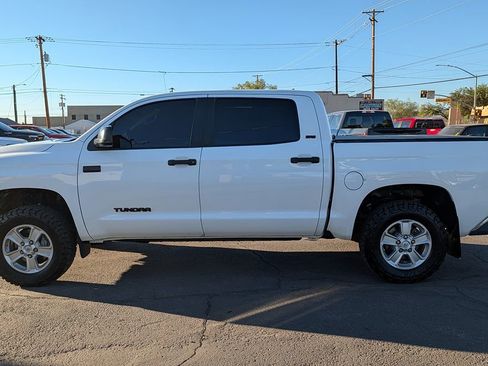 Used 2015 Toyota Tundra SR5 image 12