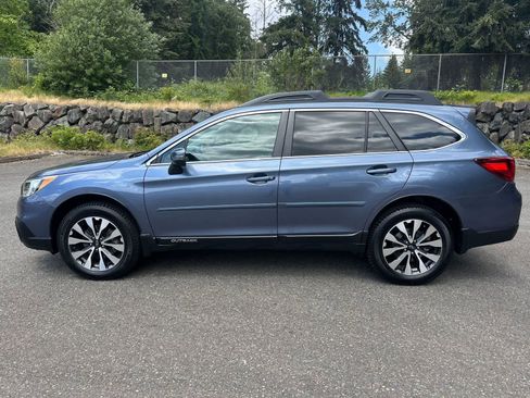 Used 2016 Subaru Outback 2.5i Limited AWD/4WD image 2