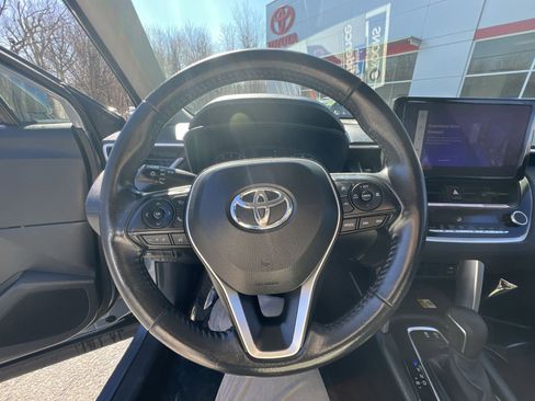 Used 2023 Toyota Corolla Cross LE image 16