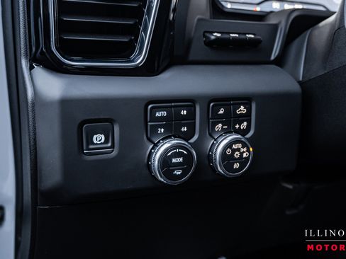 Used 2025 GMC Sierra 3500 Denali Ultimate image 20