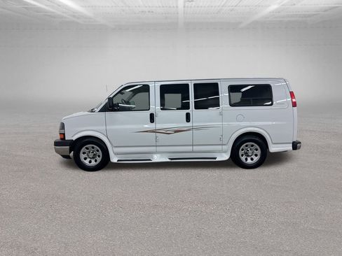 Used 2011 Chevrolet Express 1500 image 8
