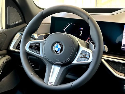 New 2026 BMW X5 xDrive40i w/ M Sport Package AWD/4WD image 20