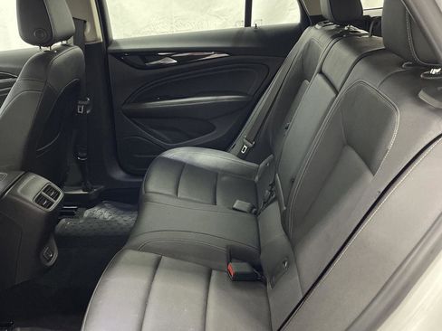 Used 2018 Buick Regal Essence w/ Driver Confidence Package #1 image 16