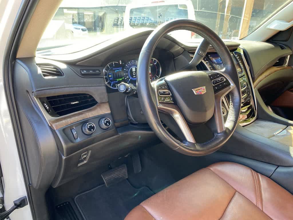 Used 2019 Cadillac Escalade Premium Luxury AWD/4WD image 2