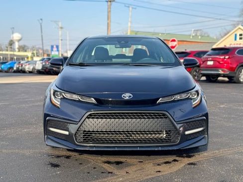 Used 2021 Toyota Corolla SE w/ SE Premium Package image 2