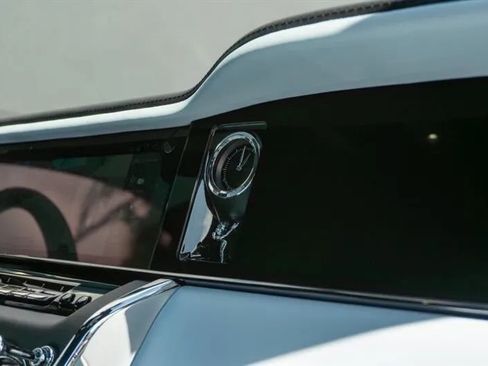 Used 2026 Rolls-Royce Cullinan image 28