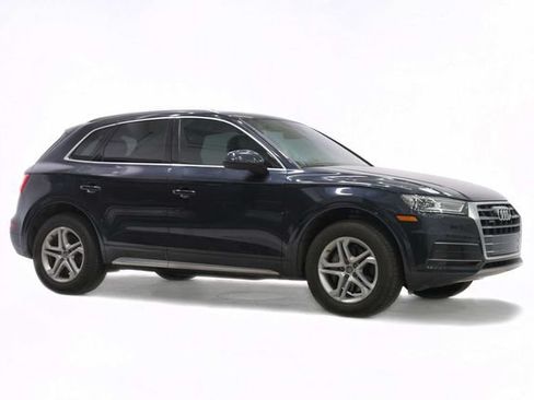 Used 2019 Audi Q5 2.0T Premium w/ Convenience Package AWD/4WD image 2