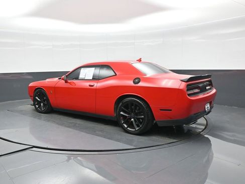 Used 2017 Dodge Challenger R/T Scat Pack image 2