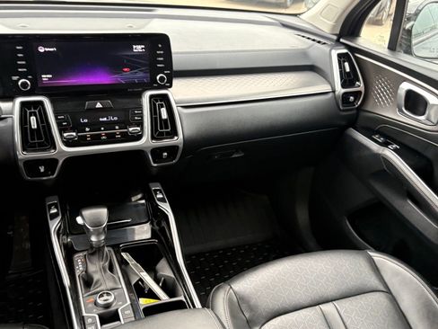 Used 2022 Kia Sorento SX image 15