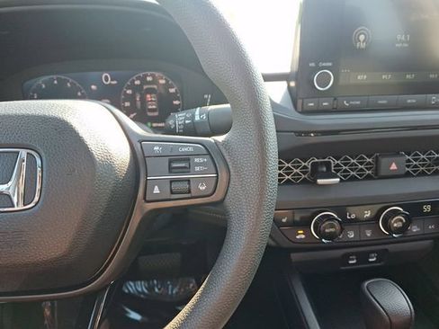Certified 2025 Honda Accord SE image 22