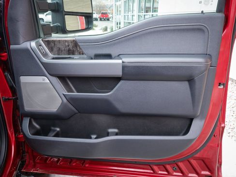 Used 2025 Ford F350 Lariat image 25