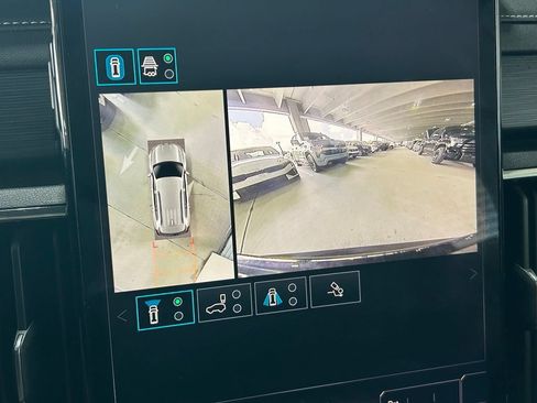 Used 2024 GMC Acadia Elevation FWD image 20