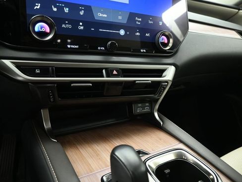 Used 2024 Lexus RX 350h w/ Convenience Package AWD/4WD image 16