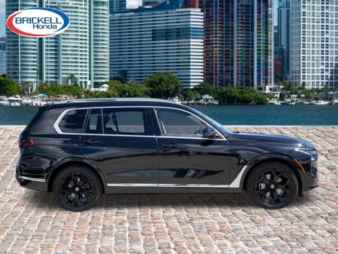 Used 2024 BMW X7 xDrive40i w/ Premium Package AWD/4WD image 4