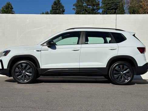 Used 2022 Volkswagen Taos S image 9