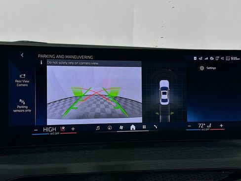 Used 2026 BMW 330i xDrive Sedan w/ Convenience Package image 16