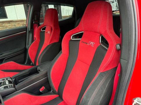 Used 2021 Honda Civic Type R image 3