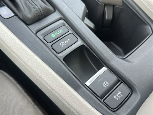 Certified 2025 Honda Accord LX image 29