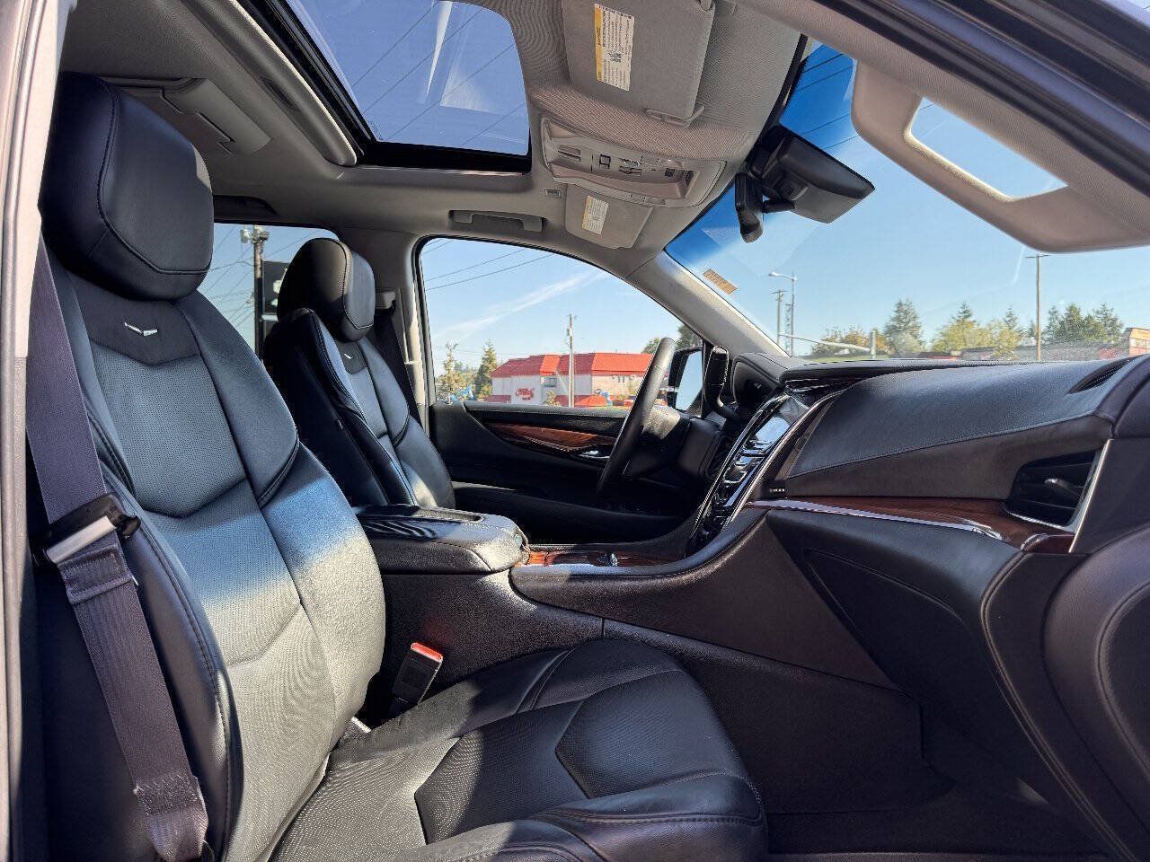 Used 2015 Cadillac Escalade ESV Premium AWD/4WD image 16