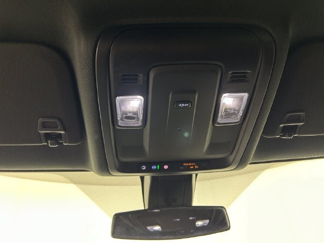 Used 2022 GMC Yukon SLE w/ Gmc Pro Safety Plus Package AWD/4WD image 23