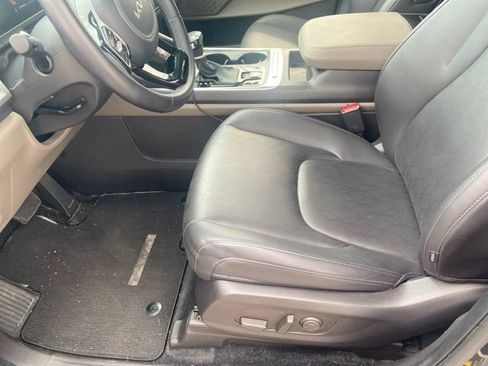 Used 2026 Kia Carnival EX FWD image 10