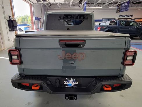 Used 2025 Jeep Gladiator Mojave w/ Safety Group image 7