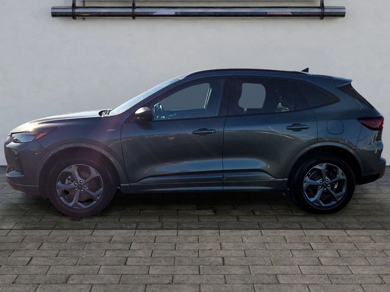 Used 2023 Ford Escape ST-Line w/ Tech Pack #1 AWD/4WD image 6