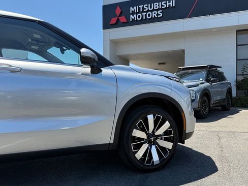 New 2026 Mitsubishi Outlander SE AWD/4WD image 15