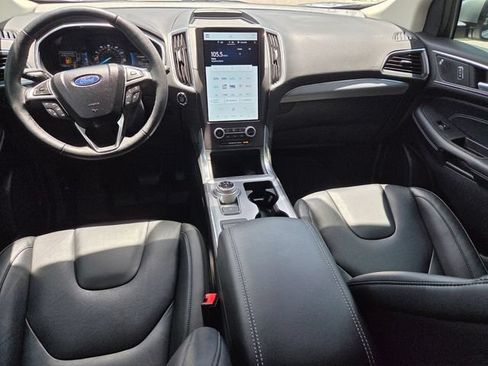 Used 2021 Ford Edge Titanium FWD image 8