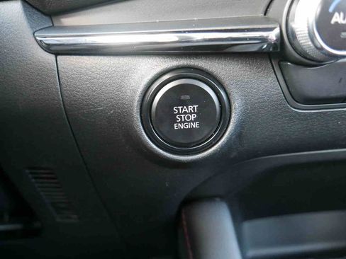 Used 2024 MAZDA MAZDA3 s image 28