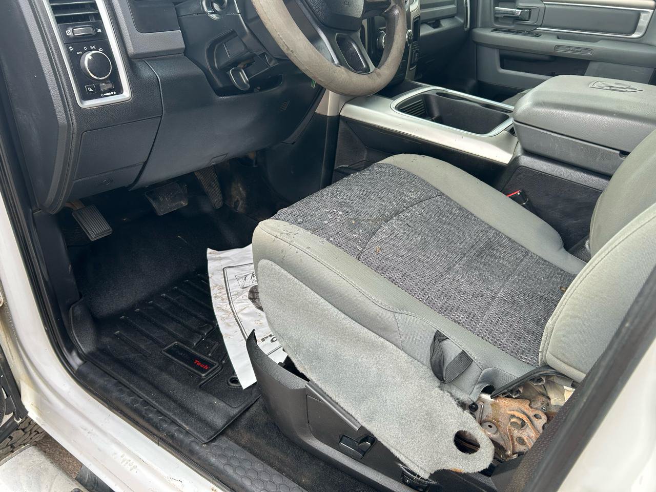 Used 2017 RAM 2500 SLT AWD/4WD image 10
