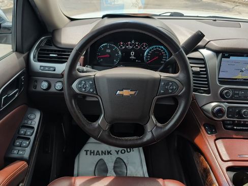 Used 2019 Chevrolet Suburban Premier AWD/4WD image 19
