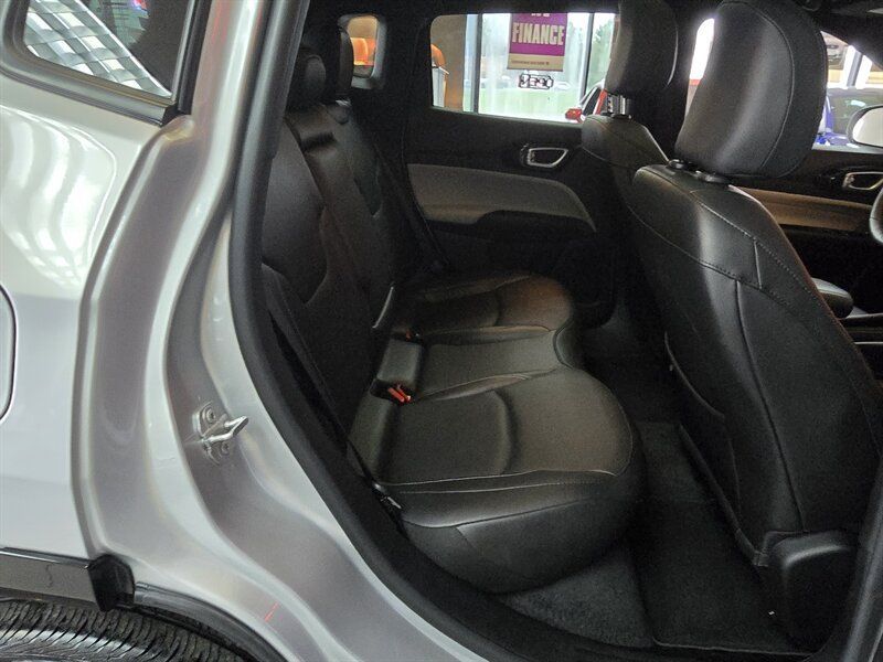 Used 2025 Jeep Compass Limited w/ Elite Group AWD/4WD image 16