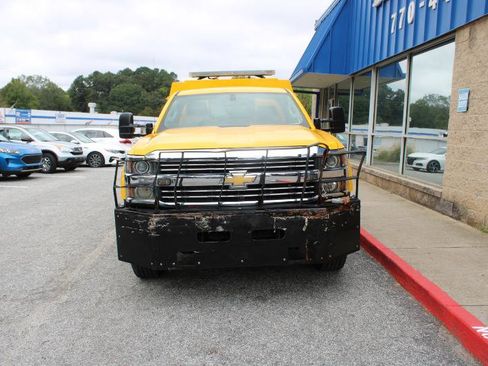 Used 2018 Chevrolet Silverado 3500 W/T image 2
