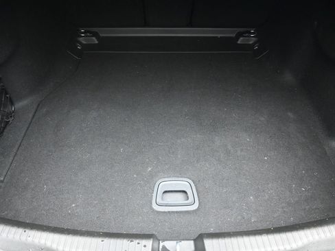 Used 2023 Mercedes-Benz C 300 Sedan image 2