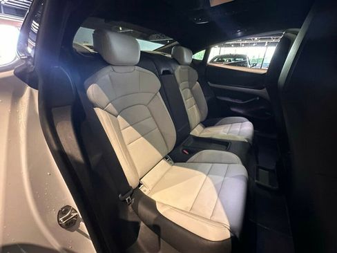 Used 2020 Porsche Taycan 4S image 24